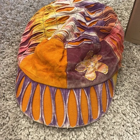 Women’s hat - Picture 3 of 5